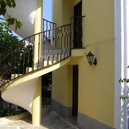 Apartament One-bedroom In I