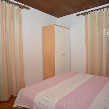One-bedroom In I