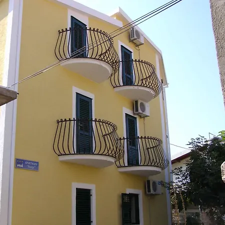 One-bedroom In I