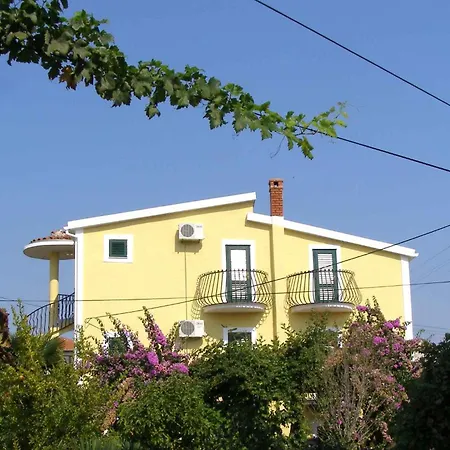 One-bedroom In I