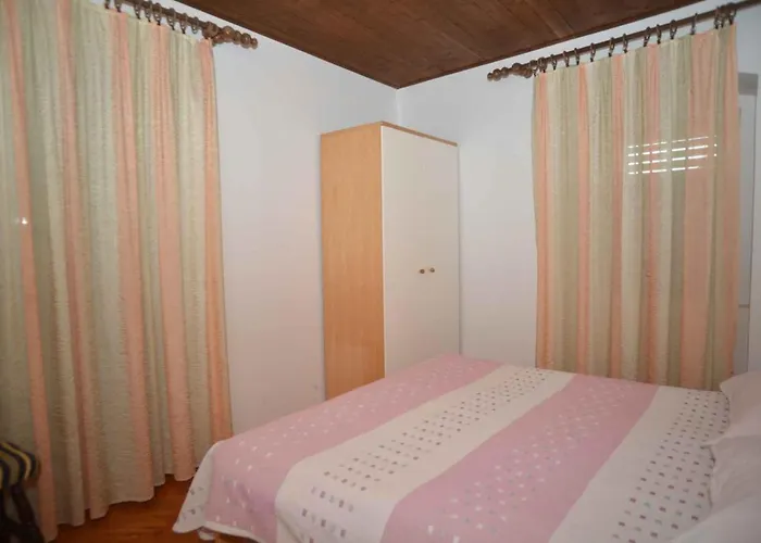 One-bedroom In I