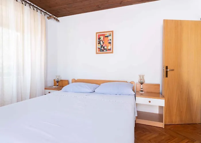 One-bedroom In I * Kukljica